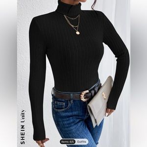 Turtleneck ribbed knit tee